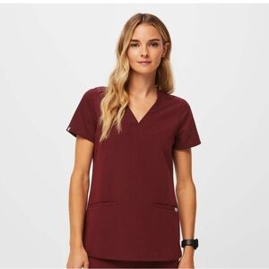 Figs Casma Three-Pocket Scrub Top - Burgundy